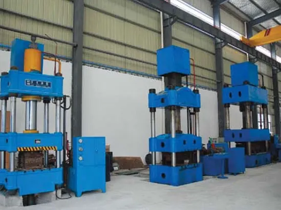 Hydraulic Molding Press - real workshop photo